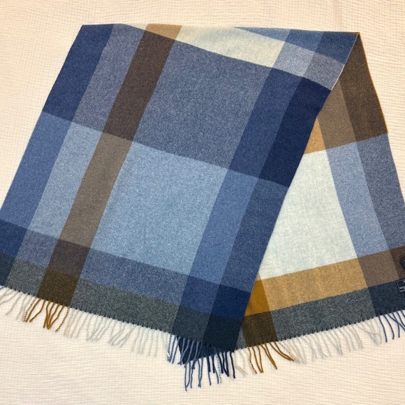 Linea Emmeti 🇮🇹 Fine Merino Wool Wrap – Made in Italy, Blue & Camel Plaid, NWT - Picture 4 of 9